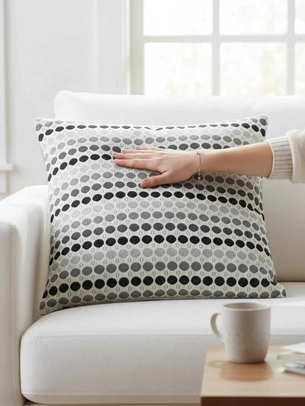 NWOT Set of 2 Black Gray White Polka Dot 20x20 Throw Pillow Covers